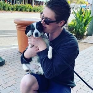 Meet your Posher, Christian